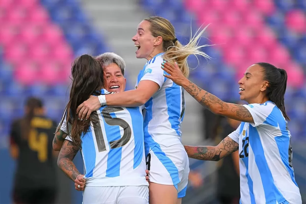 En este momento estás viendo La Selección argentina le ganó 1-0 a Perú y se clasificó a las semifinales de la Copa América femenina