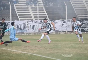 Lee más sobre el artículo Cipolletti juega ante Olimpo en Bahía