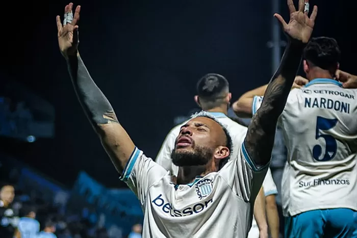 En este momento estás viendo Racing venció a Belgrano con algo de sufrimiento en Córdoba