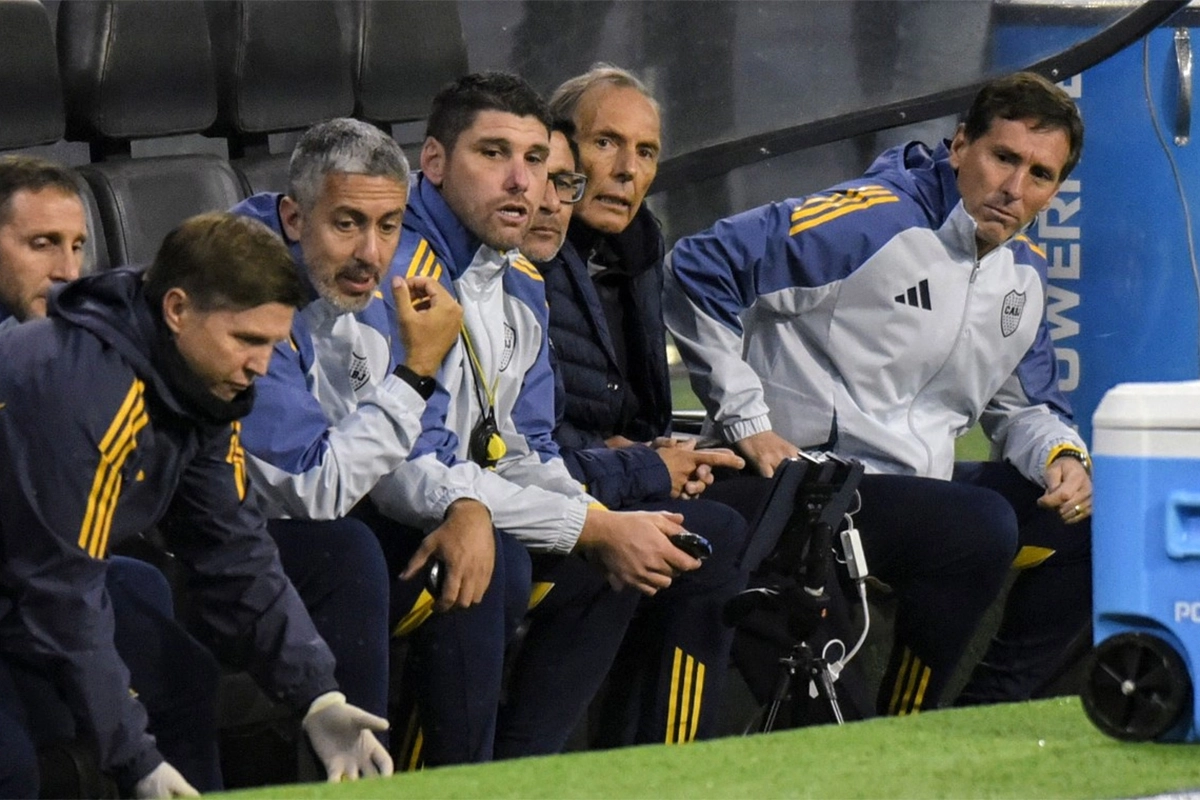 En este momento estás viendo Boca: Russo defendió al equipo tras la eliminación y criticó una falta no cobrada