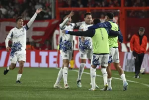 Lee más sobre el artículo Talleres fue más que Independiente y lo venció 2 a 1 en Avellaneda