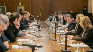 Lee más sobre el artículo Nación y provincias siguen sin acuerdo por la coparticipación del impuesto a los combustibles