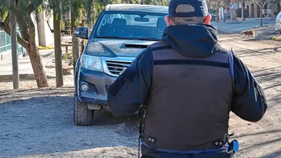 Lee más sobre el artículo Se entregó el principal sospechoso del crimen de Juan Riquelme en Roca