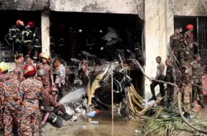 Lee más sobre el artículo Tragedia en Bangladesh: Avión militar se estrella contra una escuela en Daca