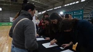 Lee más sobre el artículo Cipolletti avanza en el Distrito Vecinal Noreste: se firmaron acuerdos para la compra de 133 lotes y se presentó nueva maquinaria
