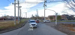 Lee más sobre el artículo Avanzan los trabajos preliminares para la construcción de la rotonda en San Luis y Santa Cruz, en Cipolletti