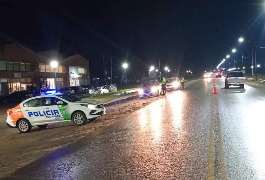 En este momento estás viendo Destacan intervención policial para salvar la vida de un bebé en El Bolsón