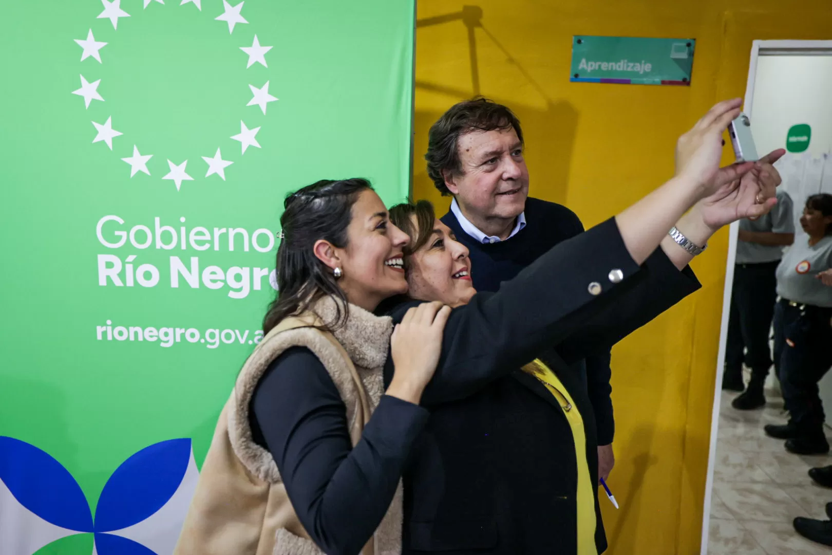 Lee más sobre el artículo 80 familias de Valcheta recibieron las tarjetas Río Negro Presente Salud