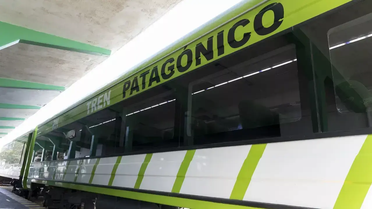 Lee más sobre el artículo Tren Patagónico: adjudicada la compra de una locomotora diésel eléctrica