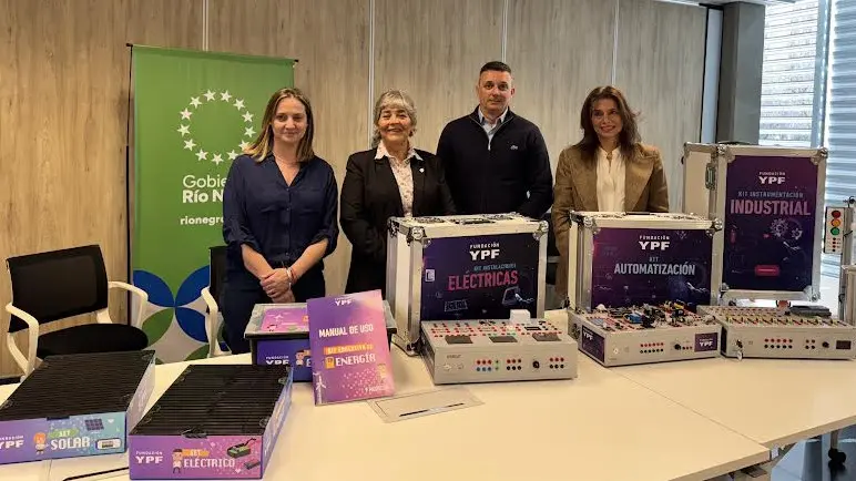 Lee más sobre el artículo Acuerdo con YPF para fortalecer la educación técnica en energía