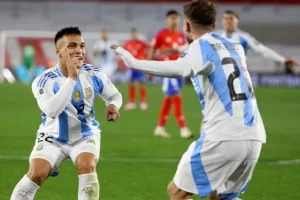 Lee más sobre el artículo Lautaro Martínez y Alexis Mac Allister, nominados para ganar el Balón de Oro