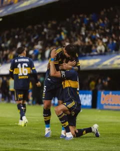 Lee más sobre el artículo Con goles de Merentiel y Cavani, Boca Juniors venció 2-0 Banfield