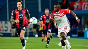 Lee más sobre el artículo Independiente se la juega ante la U de Chile y Estudiantes quiere cerrar su pase ante Cerro Porteño