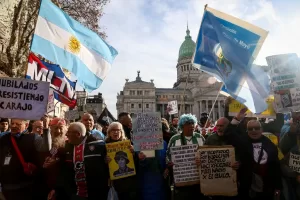 Lee más sobre el artículo Diputados ratificó el veto de Milei a la suba de jubilaciones