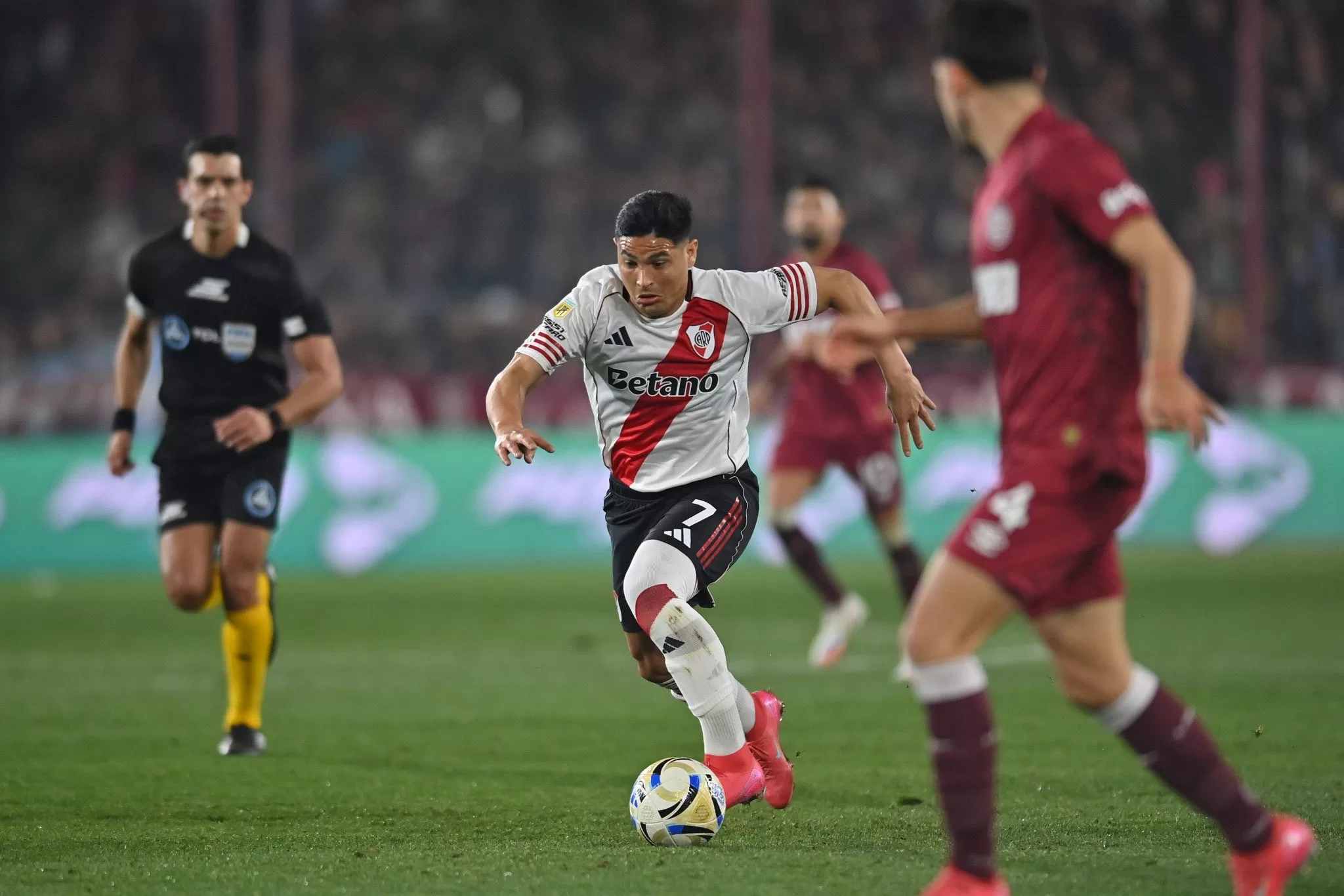 En este momento estás viendo River tenía abrochado el triunfo pero Lanús se lo empató agónicamente.