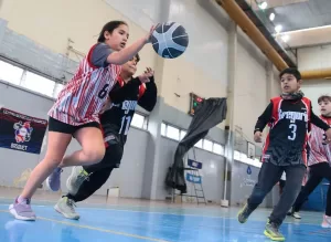 Lee más sobre el artículo Mini básquet: Cipolletti será sede de la 3° Jornada de los Confluencia Juega