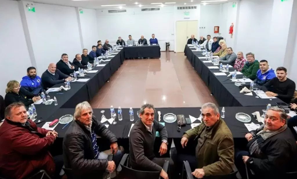 Lee más sobre el artículo Gremios del transporte celebran el rechazo de Diputados al cierre de Vialidad y a la desregulación del cabotaje