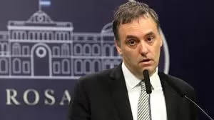 Adorni cuestionó a Mondino tras sus críticas a Milei: “No estaba preparada”