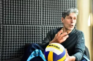 Lee más sobre el artículo Jon Uriarte denunció el abandono del deporte argentino y cuestionó el mal ejemplo del presidente Milei