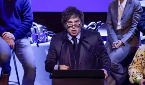 Lee más sobre el artículo El fallido de Javier Milei: «Están molestos porque le estamos afanando los choreos»
