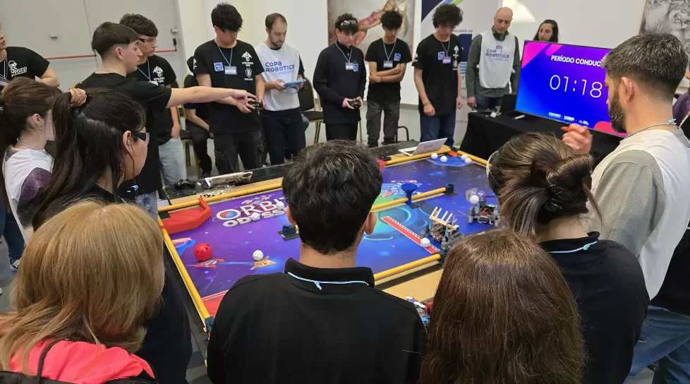 Lee más sobre el artículo Copa Robótica: estudiantes de Río Negro vivieron una fiesta en Cipolletti