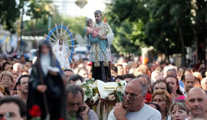 Lee más sobre el artículo Miles de fieles celebran el Día de San Cayetano, patrono del pan y del trabajo