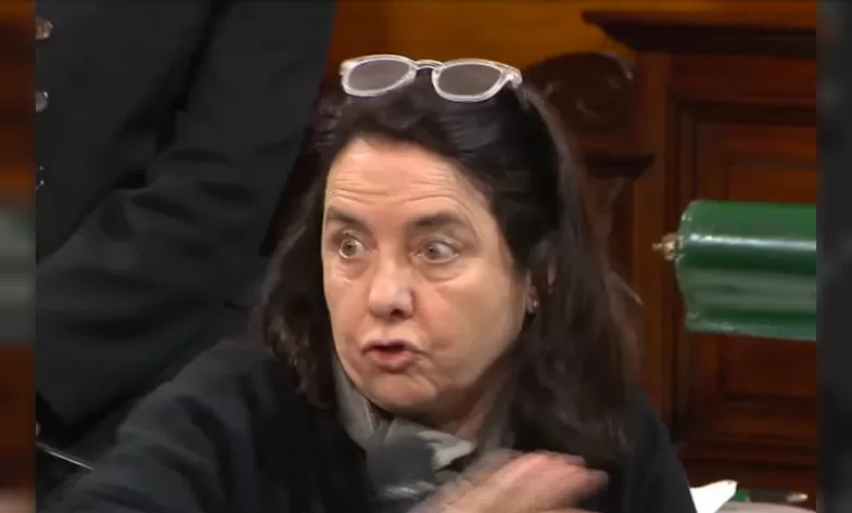 Lee más sobre el artículo ¿Derecho a la salud? La senadora que no lo encuentra “en ningún lado”