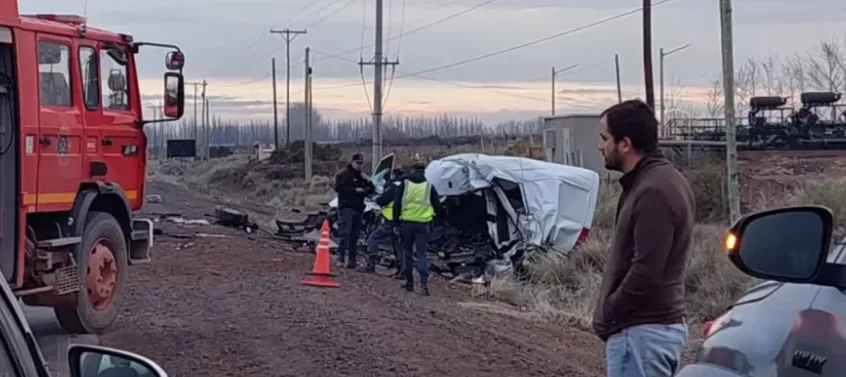 Tragedia en Ruta 7: murieron dos empleados estatales de Neuquén en un choque con un camión
