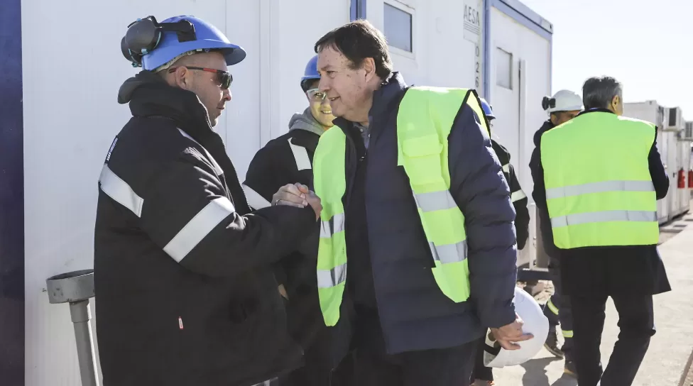 Lee más sobre el artículo Weretilneck impulsa una ley para priorizar el empleo rionegrino en obras e infraestructura