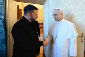 Lee más sobre el artículo El papa León XIV le envió una carta a Volodimir Zelenski y volvió a pedir la paz entre Rusia y Ucrania