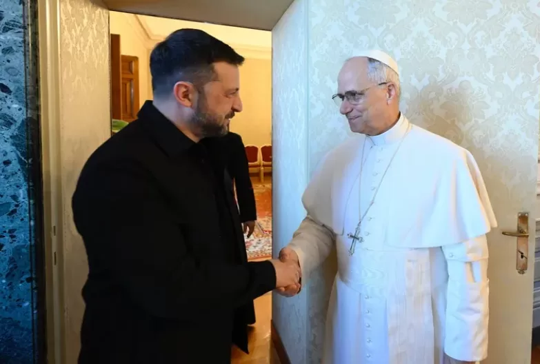 Lee más sobre el artículo El papa León XIV le envió una carta a Volodimir Zelenski y volvió a pedir la paz entre Rusia y Ucrania