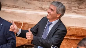 Lee más sobre el artículo Con el freno al dólar, el Gobierno busca calmar los mercados en medio de la campaña