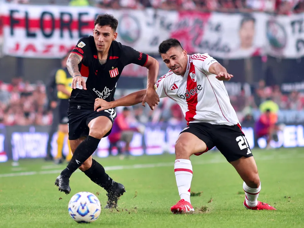 Lee más sobre el artículo Estudiantes y River chocan por la Liga Profesional