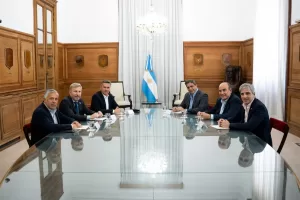 Lee más sobre el artículo El Gobierno lanzó una supuesta “mesa federal” con solo tres gobernadores aliados