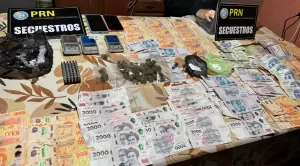 Lee más sobre el artículo En Roca y Cipolletti el 0800 DROGAS permitió desarticular puntos de venta de marihuana y cocaína