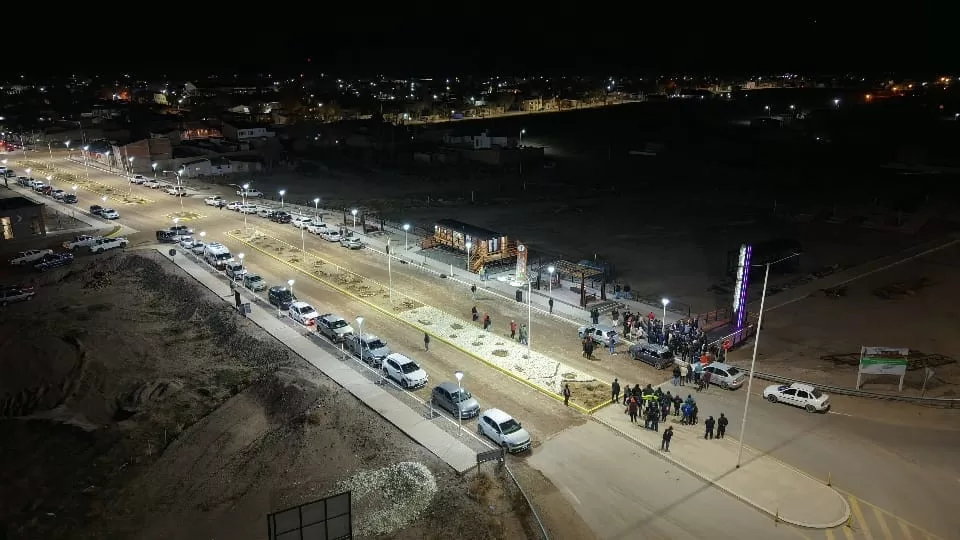 Lee más sobre el artículo En su aniversario, Jacobacci inauguró el Vagón Turístico y obras barriales