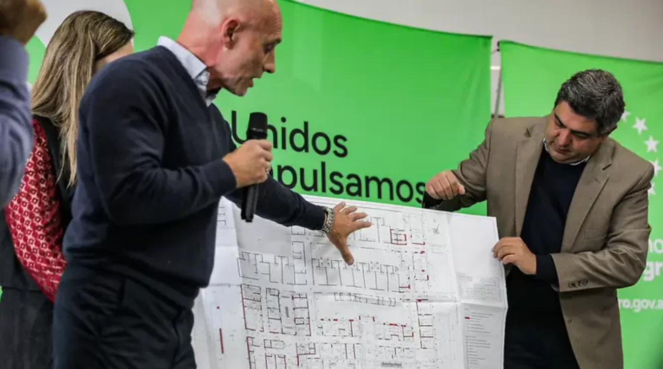 Lee más sobre el artículo Ampliarán el hospital y la red de gas en Maquinchao con fondos provinciales