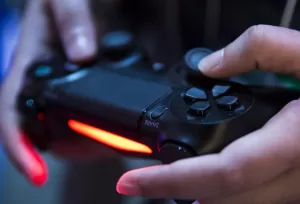 Lee más sobre el artículo Game over: en Roca un preso presentó un habeas corpus para para ingresar una PlayStation al penal