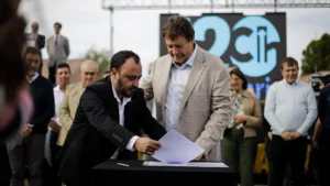 Lee más sobre el artículo Weretilneck anunció nueva red eléctrica y alumbrado público para Chimpay