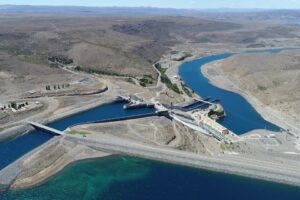Lee más sobre el artículo El Gobierno nacional introdujo cambios en los pliegos de privatización de las represas de Neuquén y Río Negro