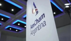 Lee más sobre el artículo AmCham respalda las reformas laborales, pero advierte sobre su impacto en los derechos laborales