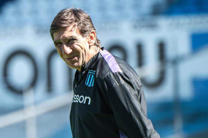 Lee más sobre el artículo Gustavo Costas: “Defraudé a mi gente”