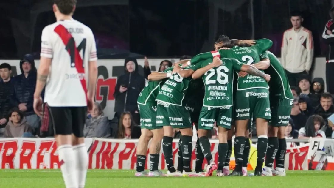 River perdió 1 a 0 ante Sarmiento de Junín en el Monumental.