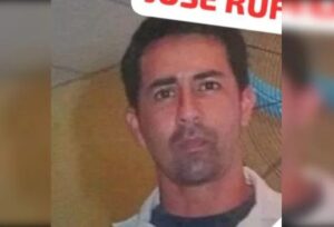 Lee más sobre el artículo Alerta nacional: buscan a docente condenado por abuso sexual tras fugarse de su domicilio en Tucumán