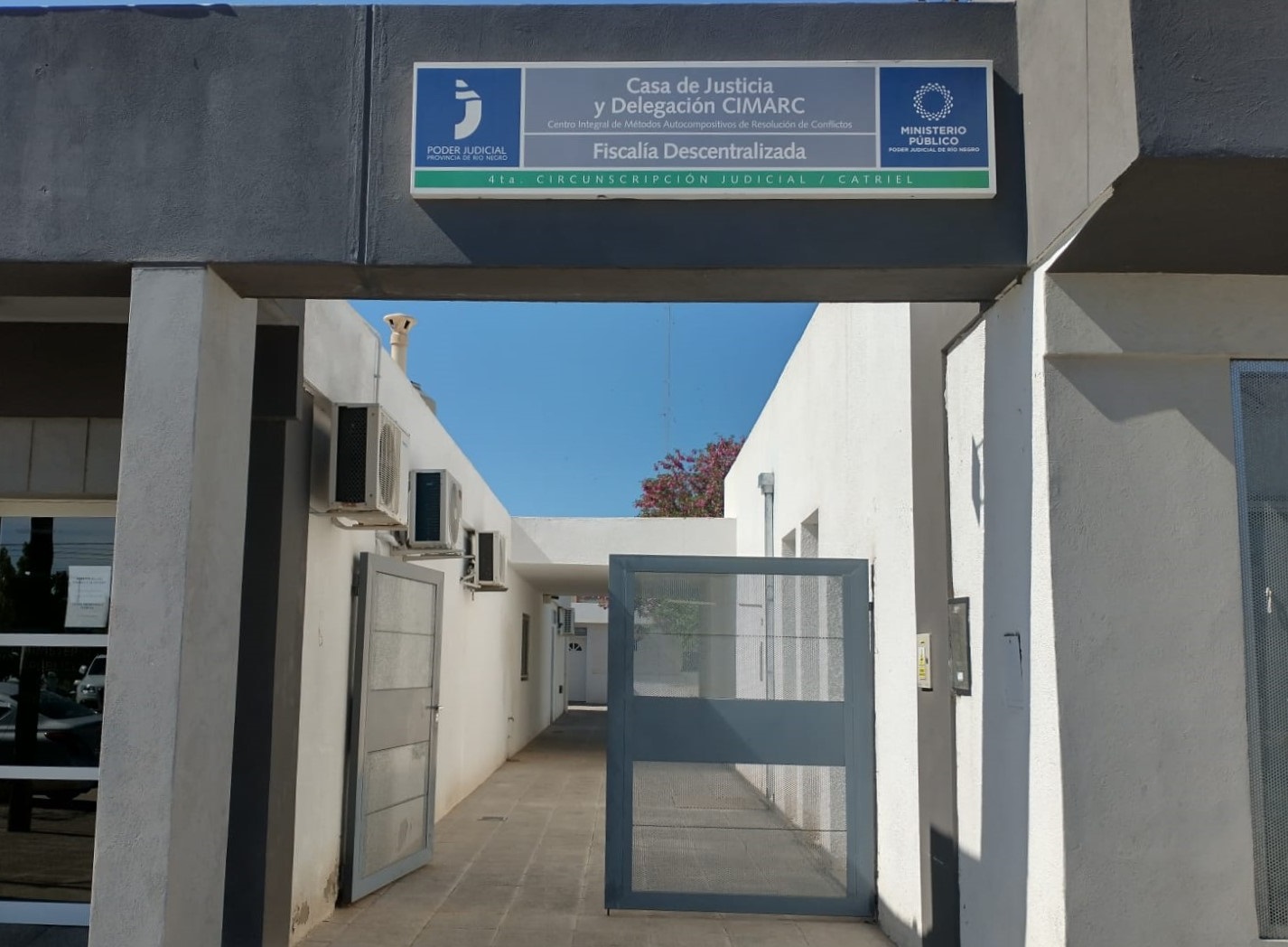 Lee más sobre el artículo Tres policías de Catriel fueron acusados por vejaciones y lesiones graves