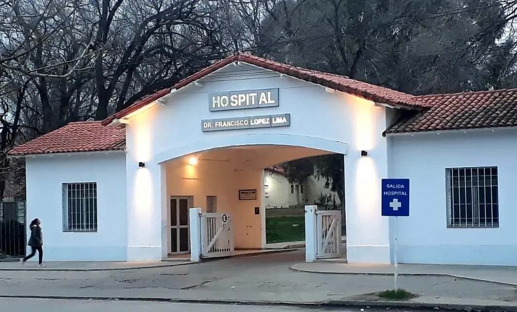 Lee más sobre el artículo El Hospital de Roca refuerza personal y servicios esenciales