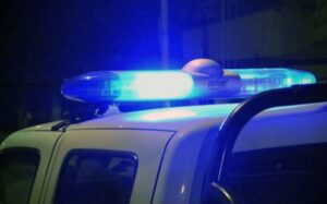 Lee más sobre el artículo Tragedia en la Ruta 151: una mujer murió y un hombre permanece en grave estado tras caer de la moto