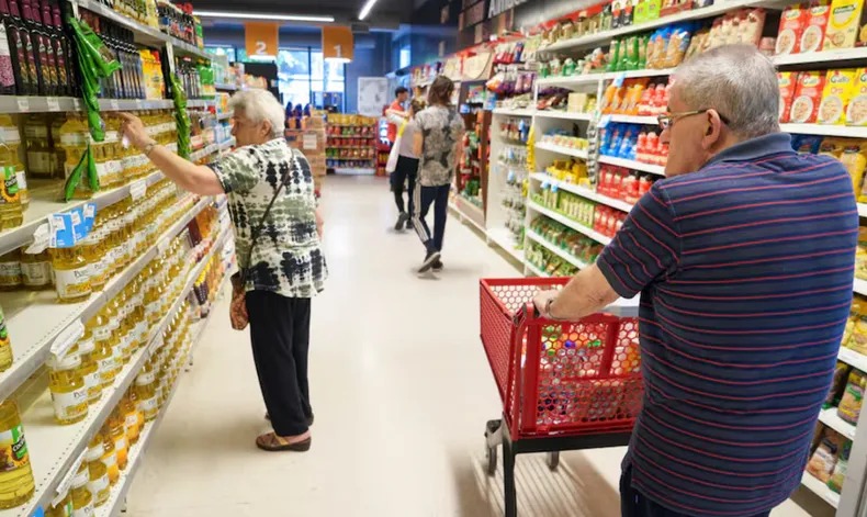 Lee más sobre el artículo El consumo masivo cayó 3,7% en septiembre por las bajas ventas en supermercados