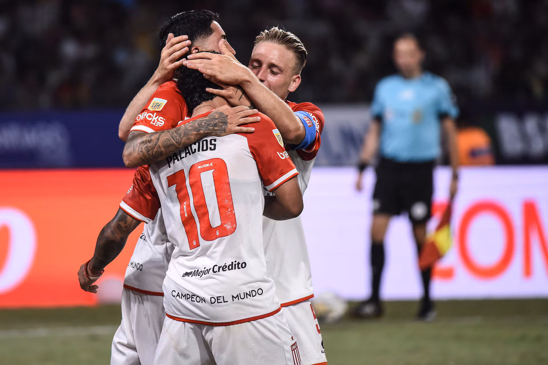 Lee más sobre el artículo Estudiantes venció a Central Córdoba y sigue en carrera