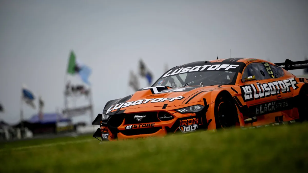 En este momento estás viendo Turismo Carretera: Christian Ledesma regresó a la victoria en La Pampa